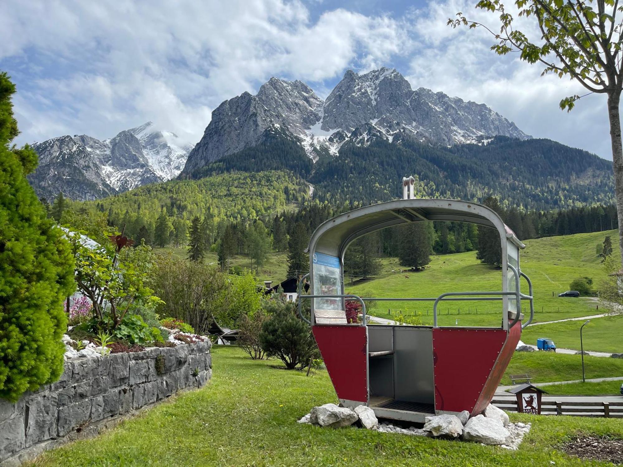 Bayern Resort Hotel - Adults Only - Mit Zugspitzblick - Eibsee-Naehe - Wellnessbereich - Naturpool Im Sommer Grainau Exterior photo