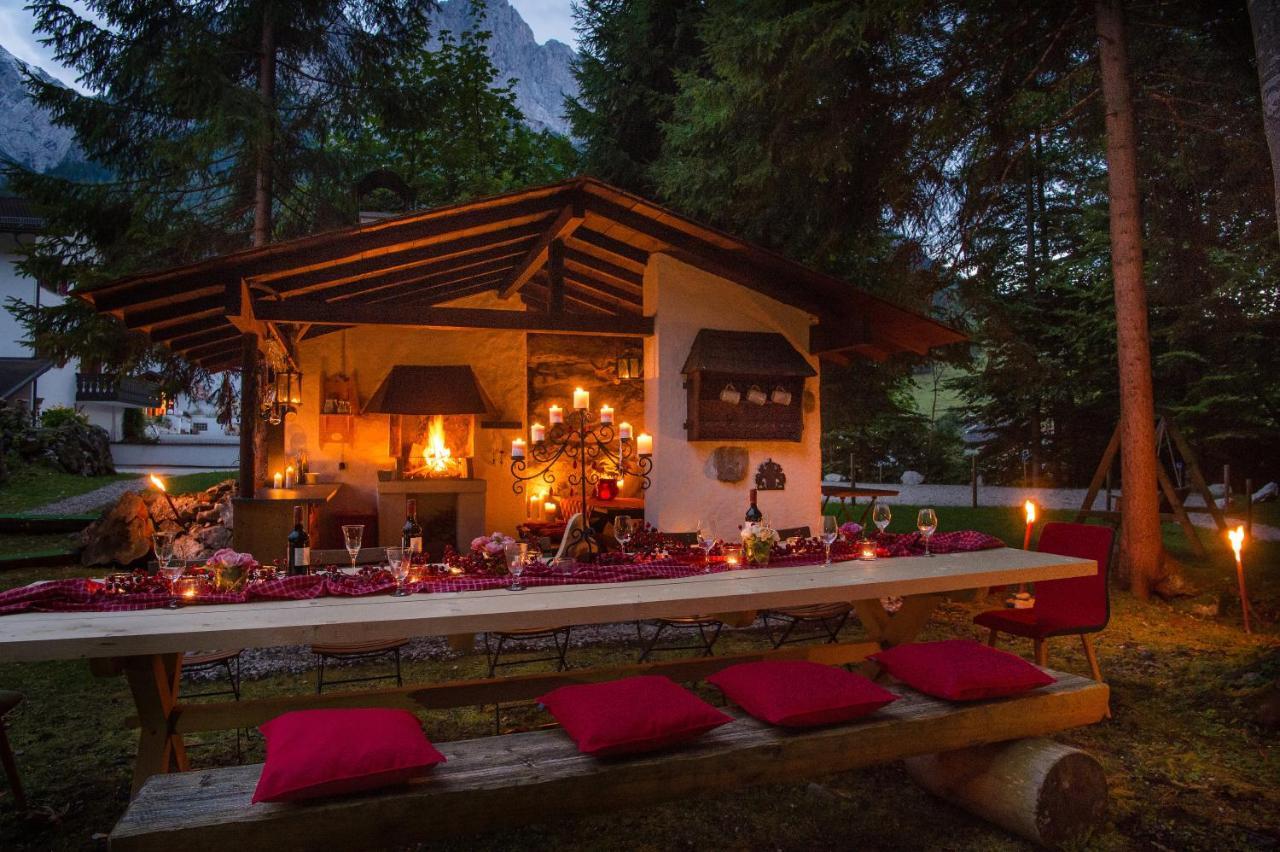 Bayern Resort Hotel - Adults Only - Mit Zugspitzblick - Eibsee-Naehe - Wellnessbereich - Naturpool Im Sommer Grainau Exterior photo